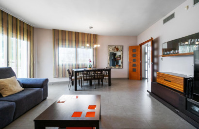 Herverkoop - Vrijstaande villa - Rojales