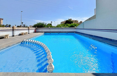 Reventa - Apartamento / Piso - Orihuela Costa - La Zenia