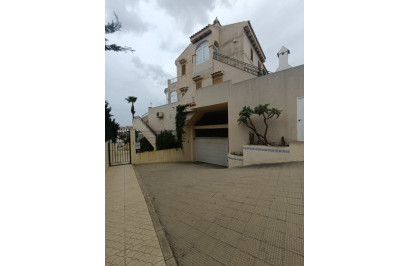Resale - Apartment / Flat - La Mata