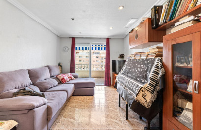 Resale - Apartment / Flat - Torrevieja - Centro