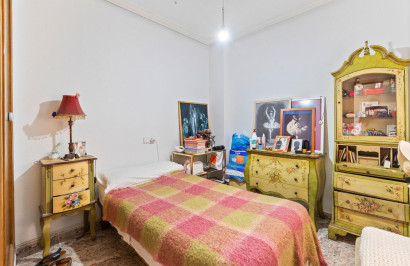 Resale - Apartment / Flat - Torrevieja - Centro