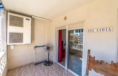 Resale - Apartment / Flat - Torrevieja - Centro