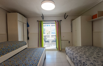 Resale - Apartment / Flat - Torrevieja