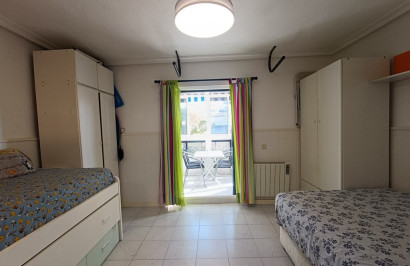 Resale - Apartment / Flat - Torrevieja