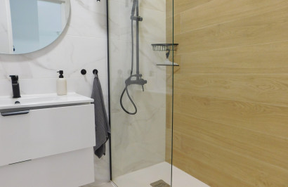 Resale - Apartment / Flat - Torrevieja