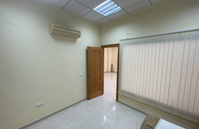 Resale - Commercial Unit - Guardamar del Segura