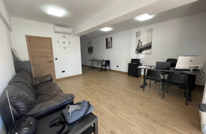 Resale - Commercial Unit - Guardamar del Segura - Comunidad Valenciana