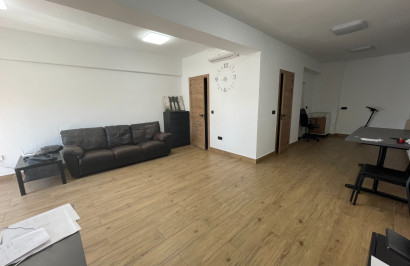 Resale - Commercial Unit - Guardamar del Segura - Comunidad Valenciana