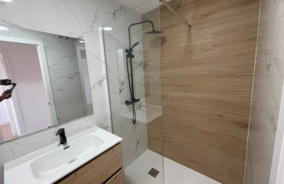 Resale - Apartment / Flat - Daya Nueva