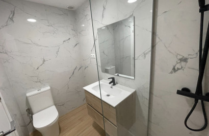 Resale - Apartment / Flat - Daya Nueva