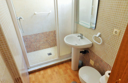 Alquiler a largo plazo - Apartamento / Piso - San Miguel de Salinas
