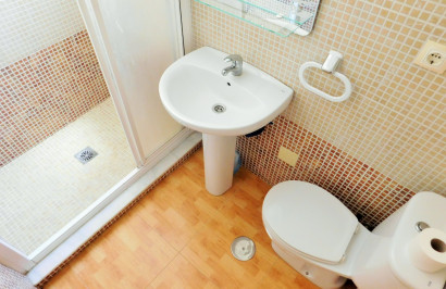 Alquiler a largo plazo - Apartamento / Piso - San Miguel de Salinas