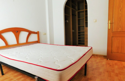 Alquiler a largo plazo - Apartamento / Piso - San Miguel de Salinas