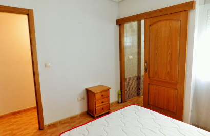 Alquiler a largo plazo - Apartamento / Piso - San Miguel de Salinas