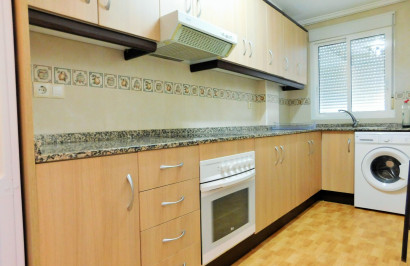 Alquiler a largo plazo - Apartamento / Piso - San Miguel de Salinas