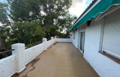 Resale - Finca / Country Property - Albatera