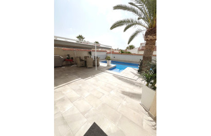 Reventa - Villa independiente - Ciudad Quesada - Central Quesada