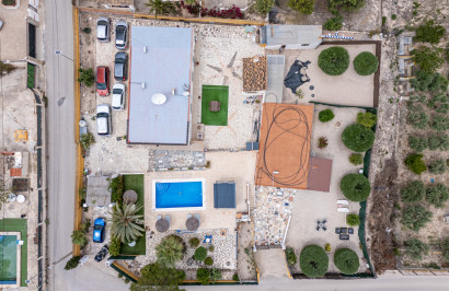 Resale - Finca / Country Property - Albatera