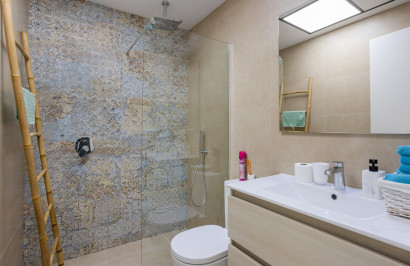 Herverkoop - Stadshuis - Benijofar