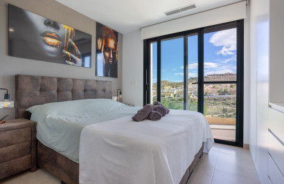 Herverkoop - Stadshuis - Benijofar