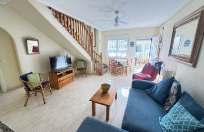 Reventa - Casa de Pueblo - Villamartín