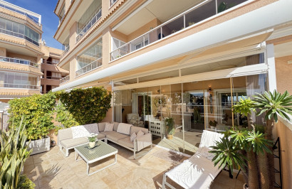 Resale - Apartment / Flat - Villamartín