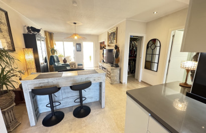 Resale - Apartment / Flat - Villamartín