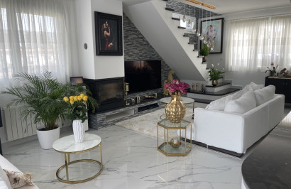 Obra nueva - Villa independiente - Los Balcones