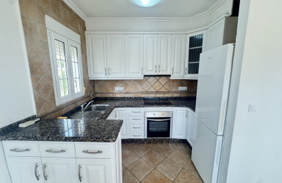 Reventa - Villa independiente - San Miguel de Salinas