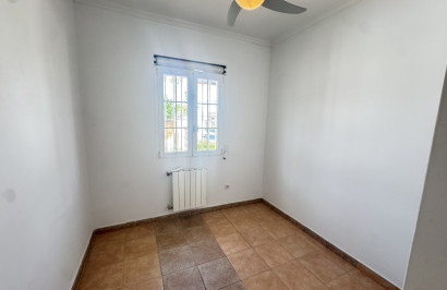 Reventa - Villa independiente - San Miguel de Salinas