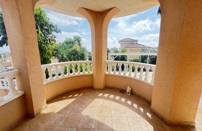 Reventa - Villa independiente - San Miguel de Salinas