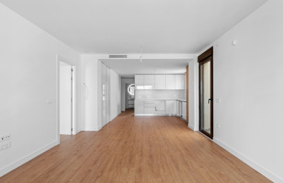 Resale - Apartment / Flat - Villamartín