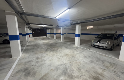 Resale - Apartment / Flat - Villamartín