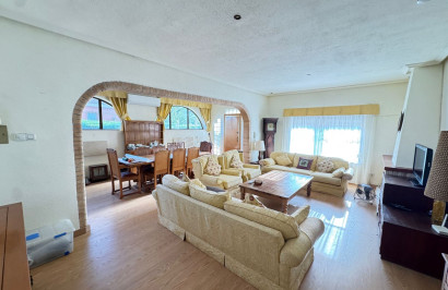 Reventa - Villa independiente - Cabo Roig