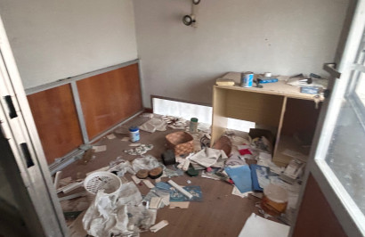 Reventa - Unidad Comercial - Jacarilla