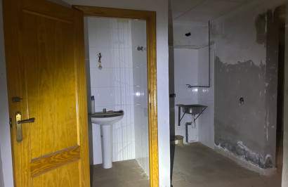 Reventa - Unidad Comercial - Jacarilla