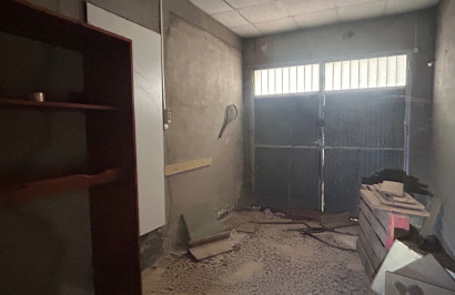 Reventa - Unidad Comercial - Jacarilla