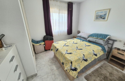 Resale - Apartment / Flat - Torrevieja - La Siesta