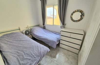Resale - Apartment / Flat - Torrevieja - La Siesta