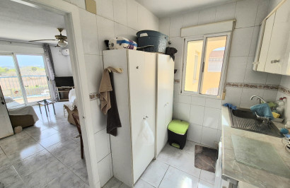 Resale - Apartment / Flat - Torrevieja - La Siesta