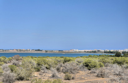 Resale - Apartment / Flat - Torrevieja - La Siesta