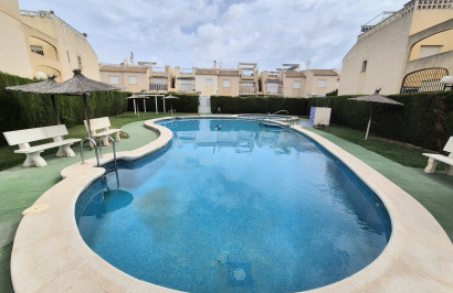 Resale - Apartment / Flat - Torrevieja - La Siesta