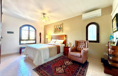 Reventa - Villa independiente - Villamartín