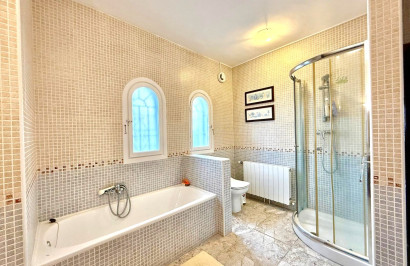 Reventa - Villa independiente - Villamartín