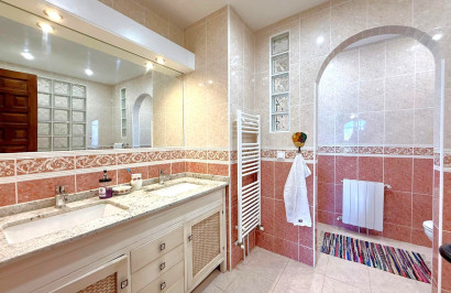 Reventa - Villa independiente - Villamartín