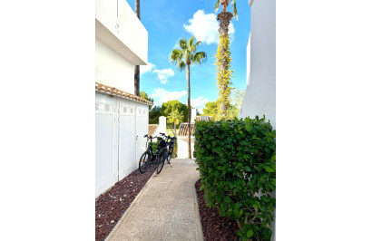 Reventa - Villa independiente - Villamartín