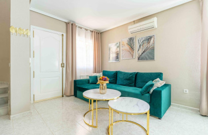 Resale - Detached Villa - Orihuela Costa - Punta Prima