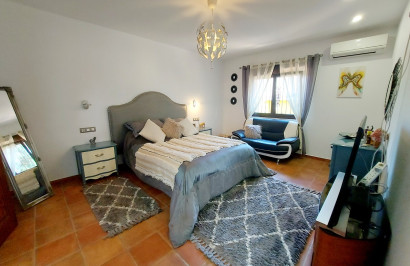 Resale - Finca / Country Property - Bigastro