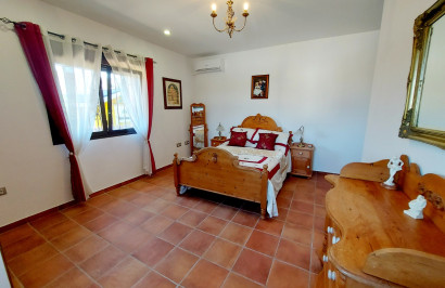 Resale - Finca / Country Property - Bigastro