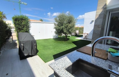 Herverkoop - Vrijstaande villa - Algorfa